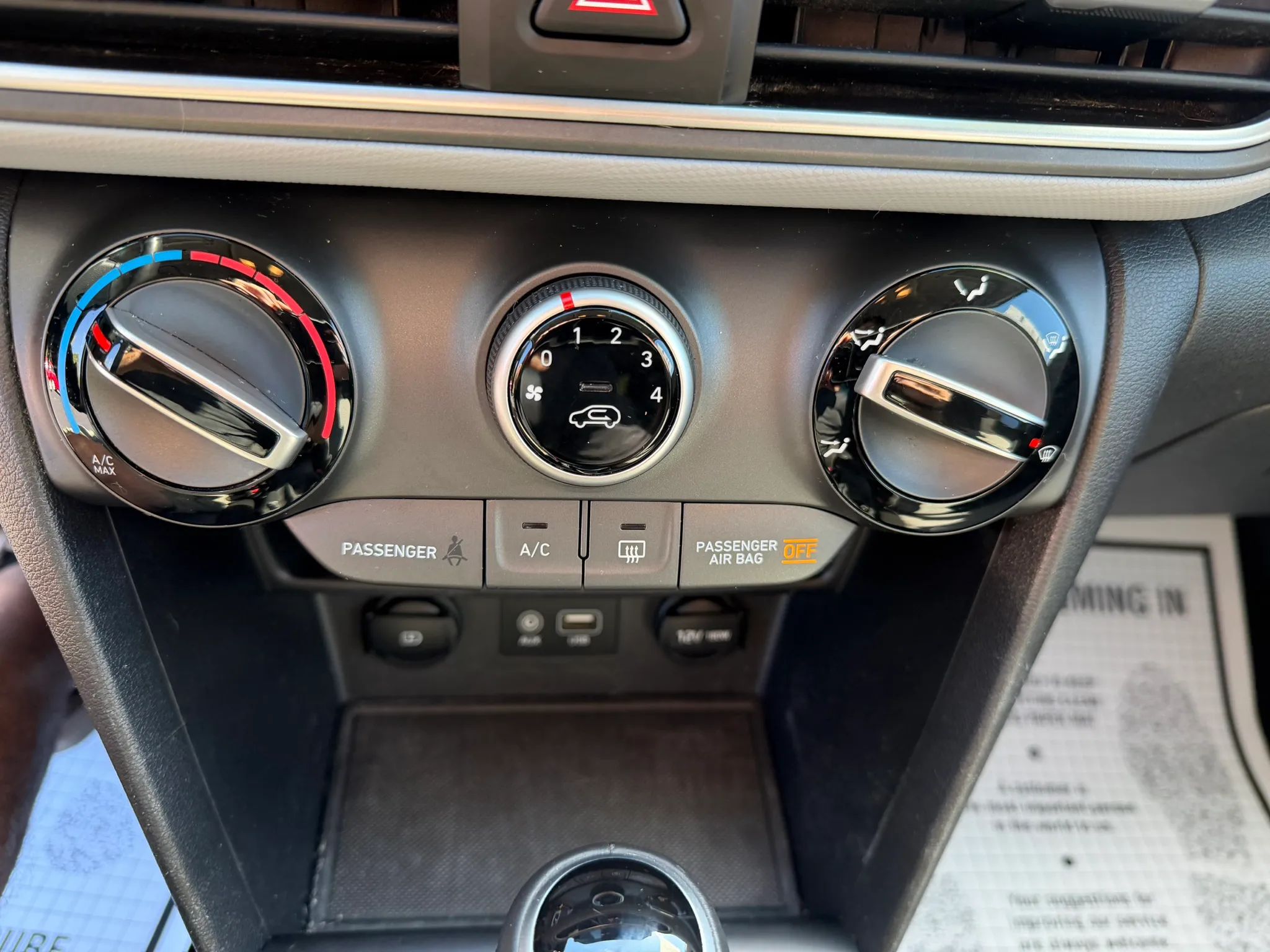 2020 Hyundai Kona SEL - Photo 12