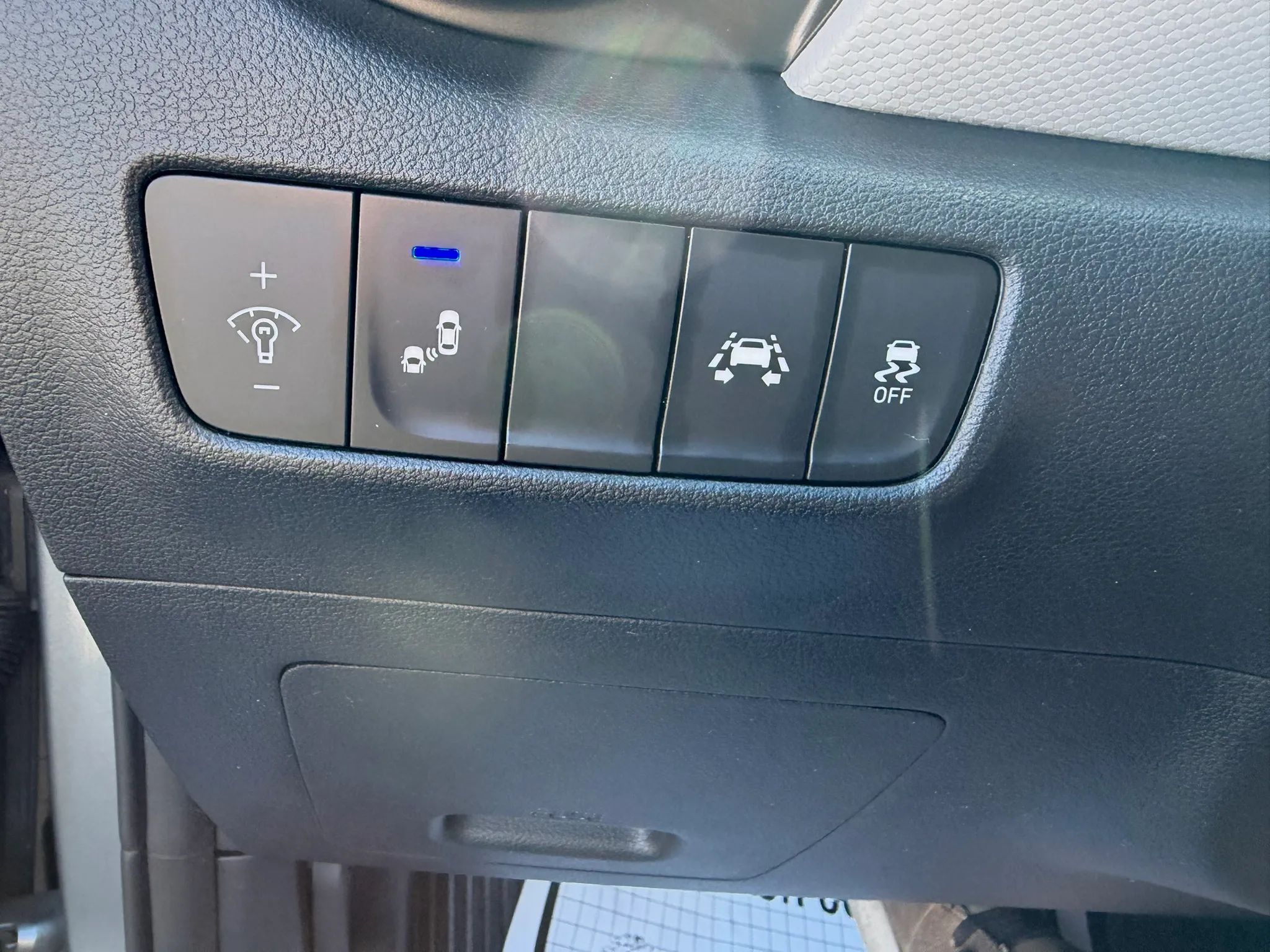 2020 Hyundai Kona SEL - Photo 18