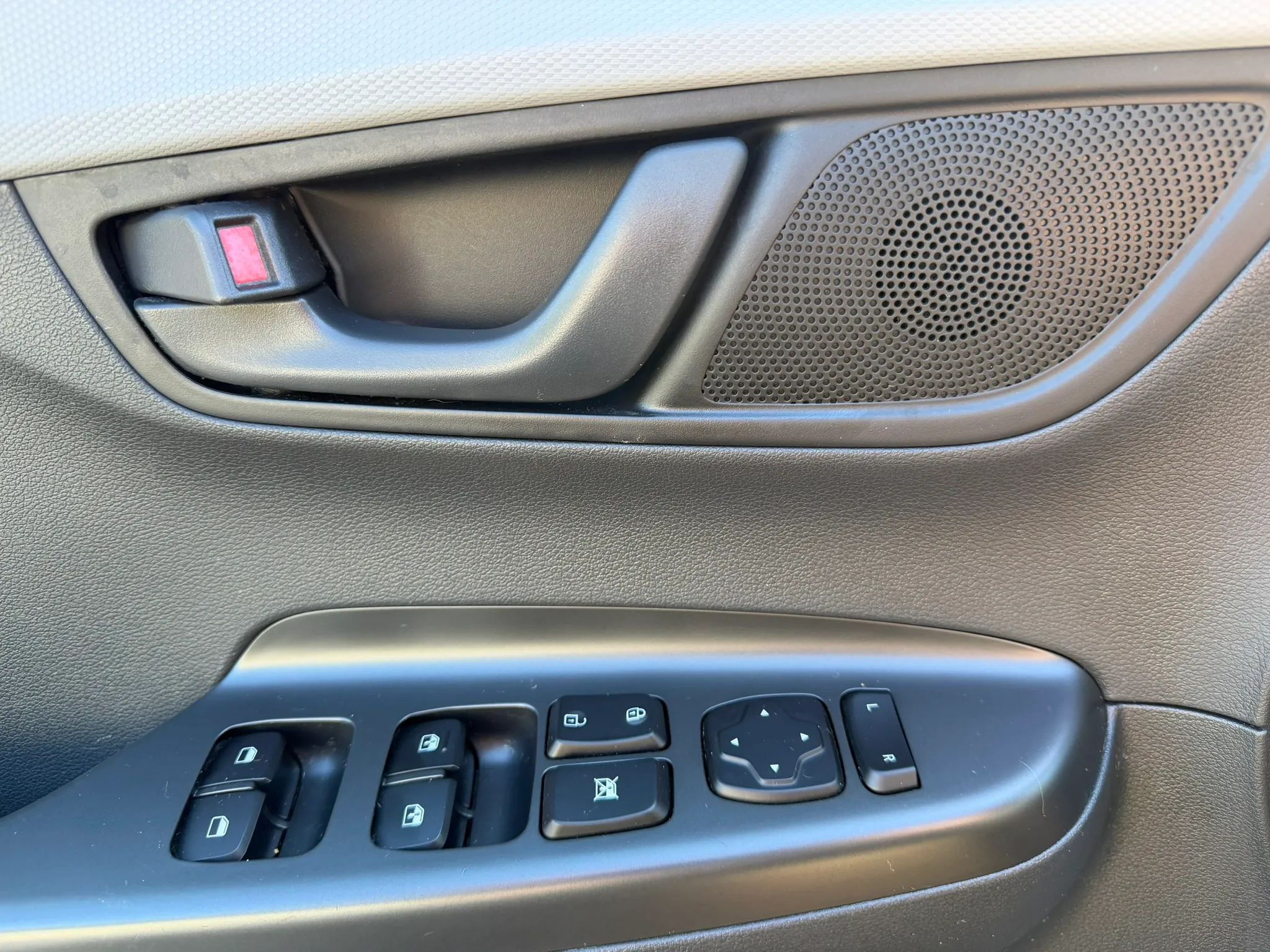 2020 Hyundai Kona SEL - Photo 19